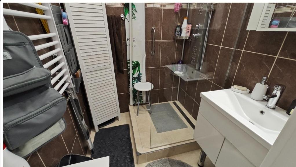 Derkovits Appartman Szombathely Exterior foto